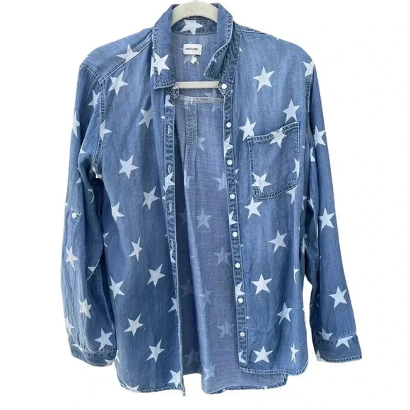 Sneakpeek Chambray Star Button Down Shirt - Picture 3 of 7